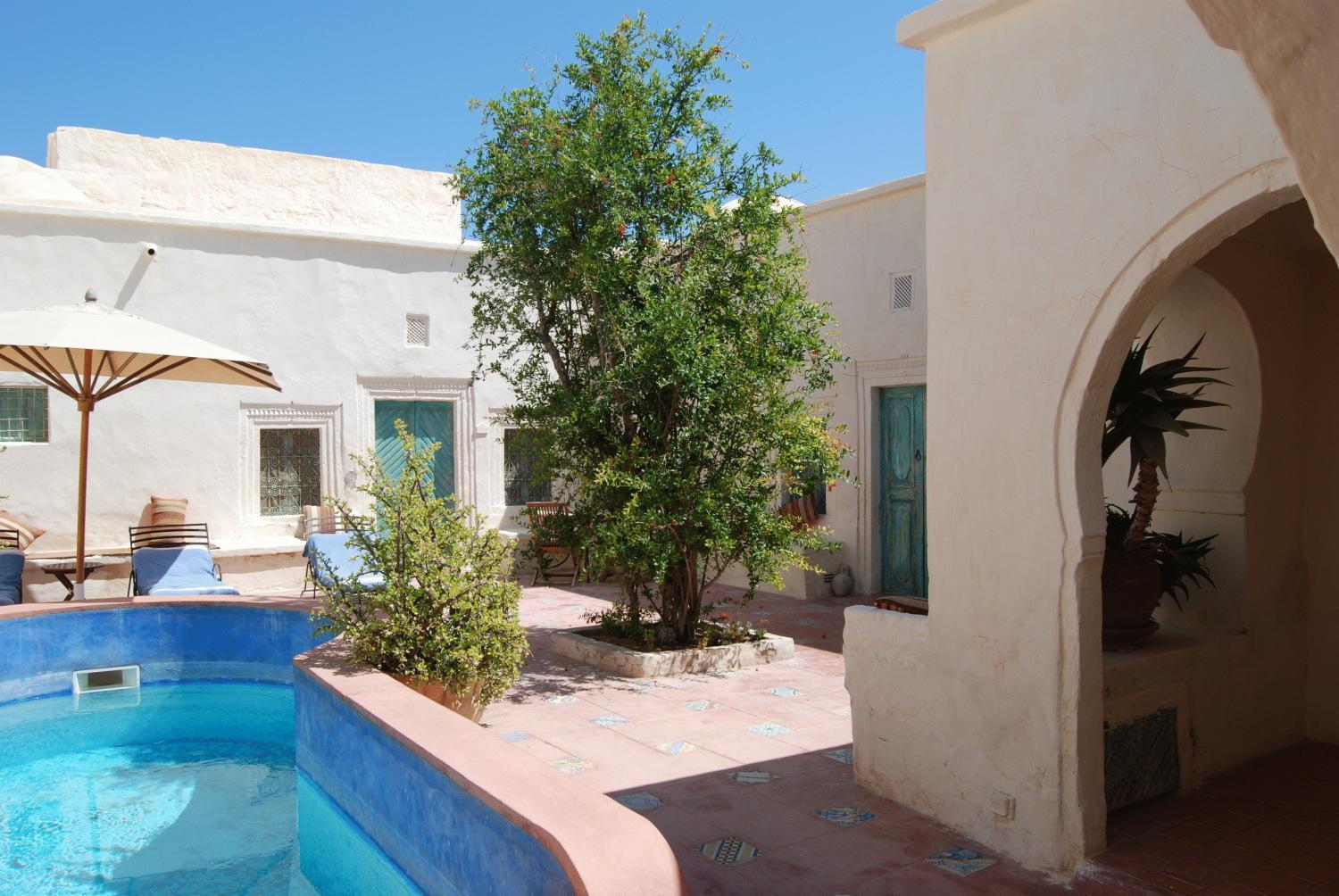 Al Harah al Kabirah Hotel Dar Dhiafa מראה חיצוני תמונה