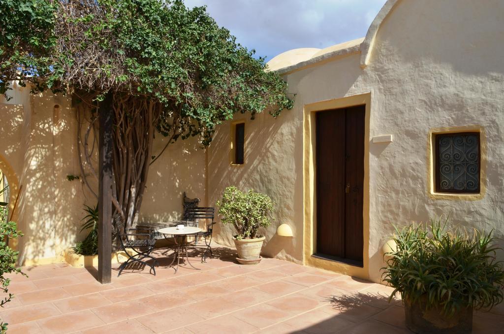 Al Harah al Kabirah Hotel Dar Dhiafa מראה חיצוני תמונה